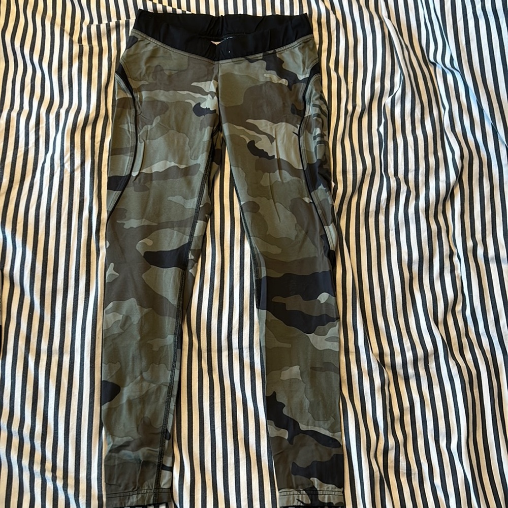 Better bodies ankle leggings. Size small